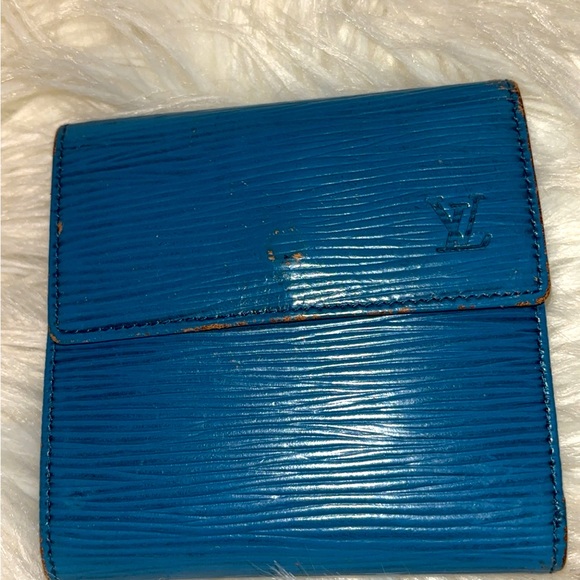 LV Epi Leather Blue Wallet- authenticated by one of the top authenticator of PM - Picture 7 of 11